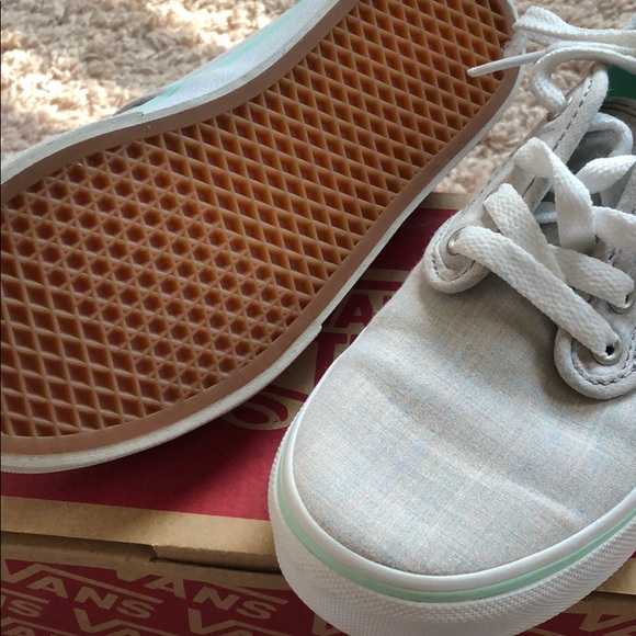 Vans- Kids size 12.5 - Picture 2 of 5